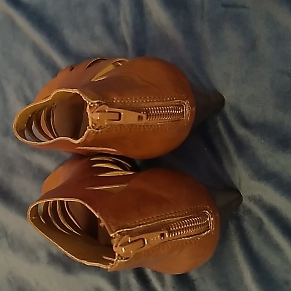 Franco Sarto Brown High Heel Zip Back Gladiator Shoes - Picture 3 of 8